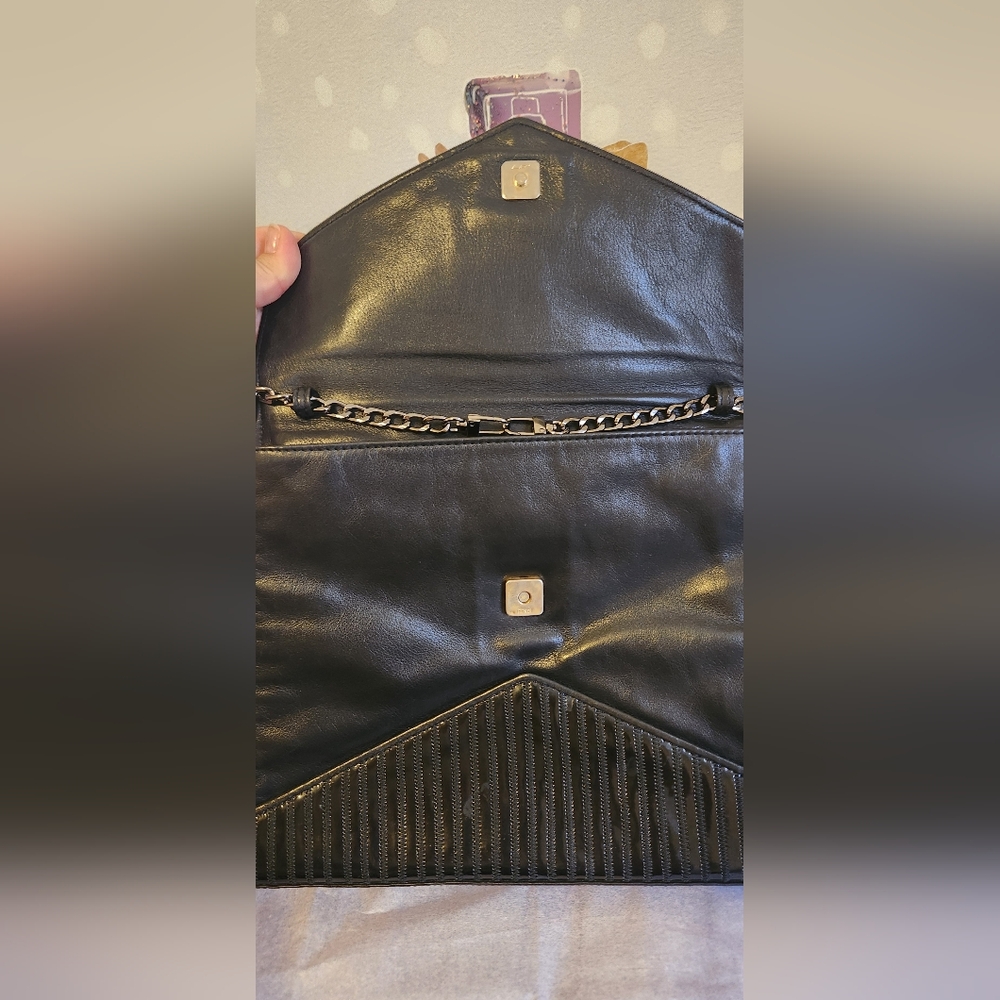 LIKE NEW!!!! FENDI CLUTCH - Picture 10 of 14
